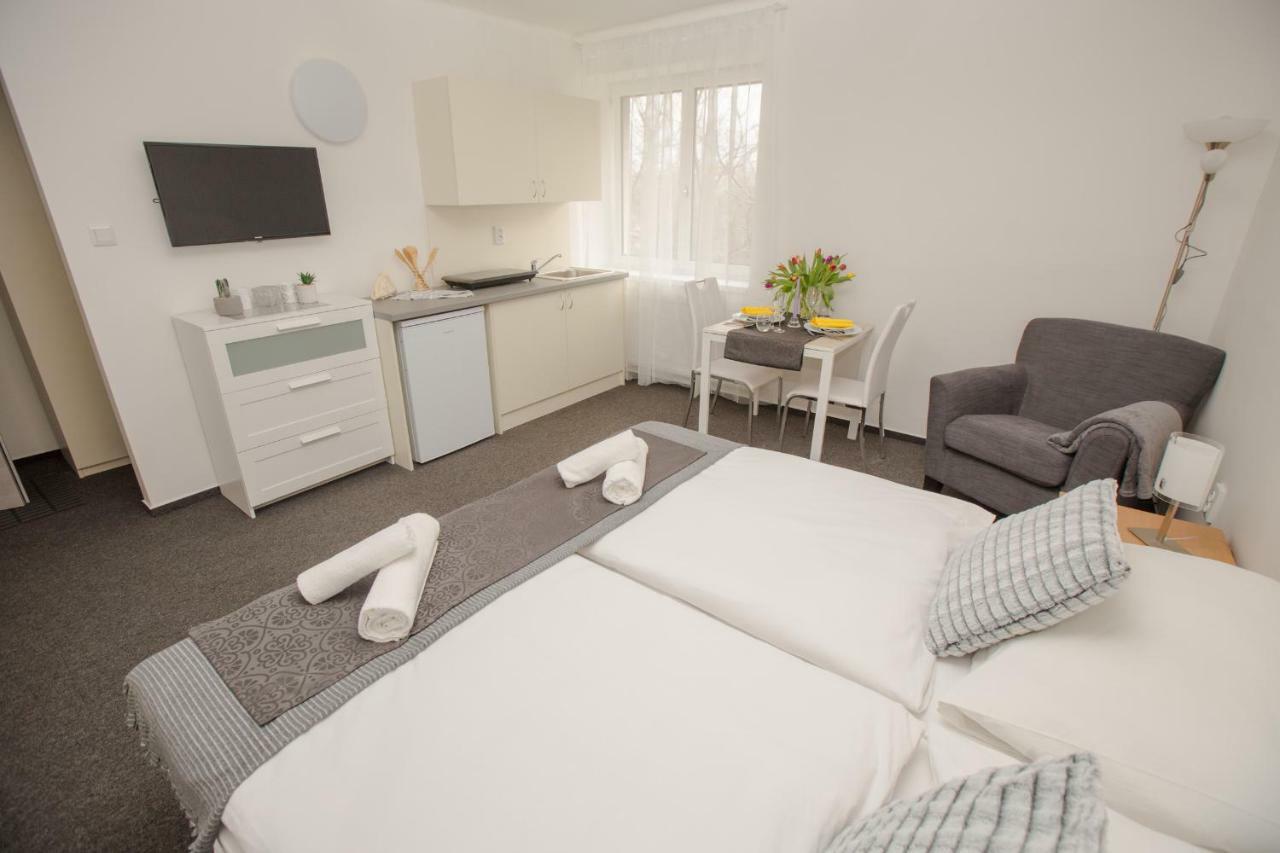 Hotel Blue Apartment Bratislava Eksteriør billede