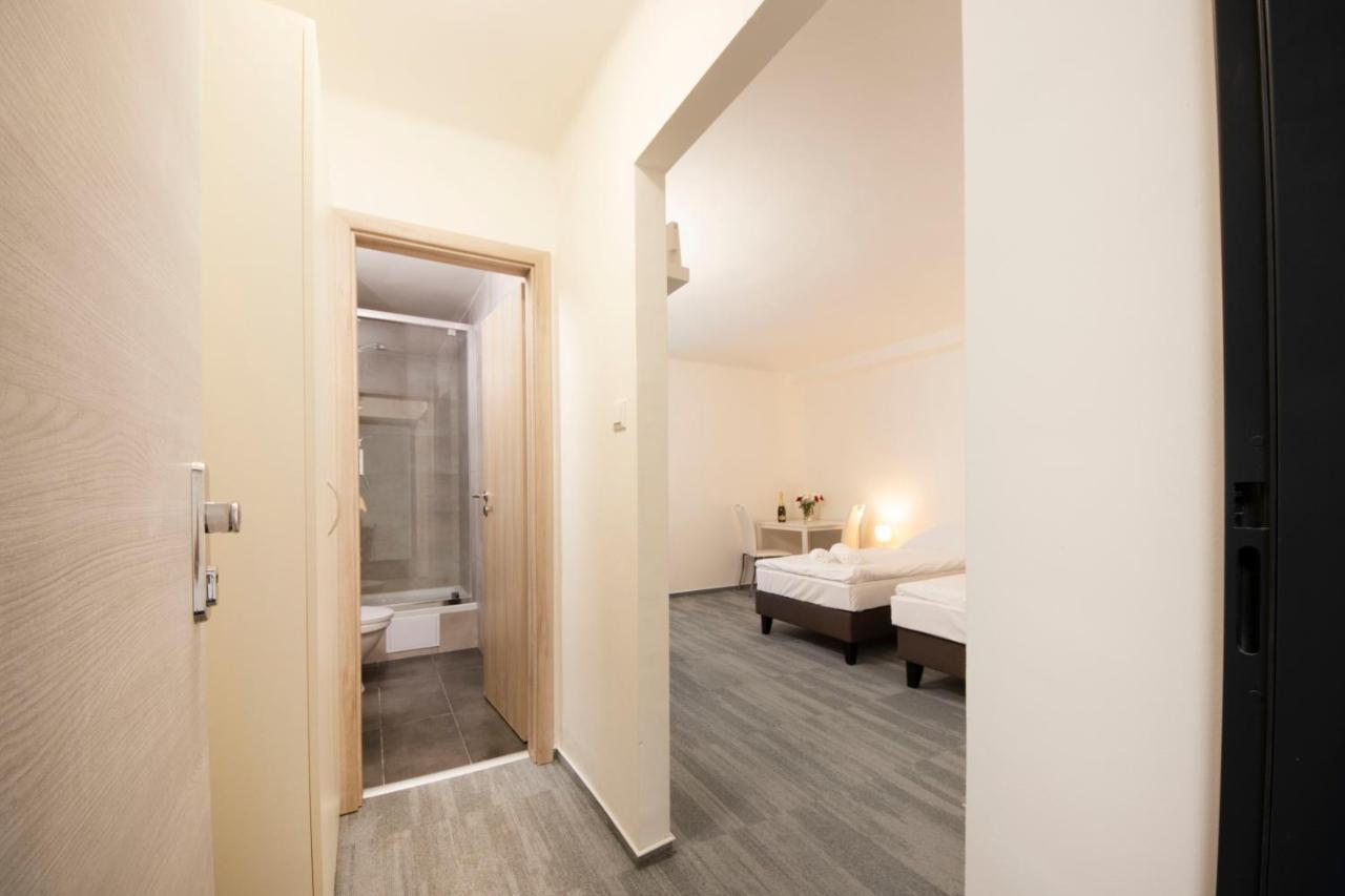 Hotel Blue Apartment Bratislava Eksteriør billede